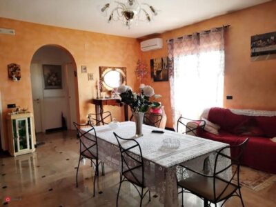 (Prezzo Interessante) Villa in Vendita in Via delle Sirene a Pontecagnano Faiano